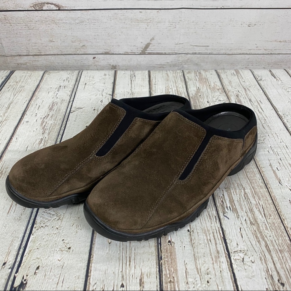 Hush Puppies Women’s Sz 9.5 Brown Suede Slip On